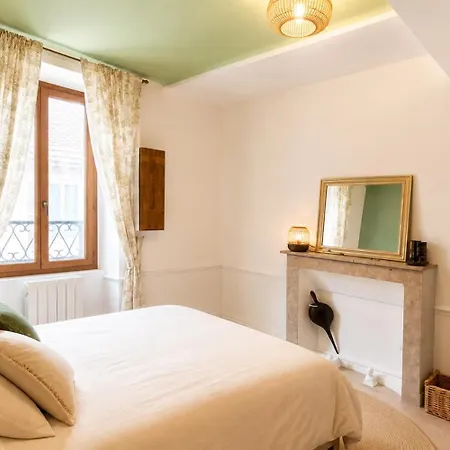 Le Refuge De Mandrin, Elegance Et Tranquilite * Saint-Genix-sur-Guiers